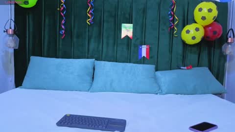 melody_kener online show from June 27, 5:13 am