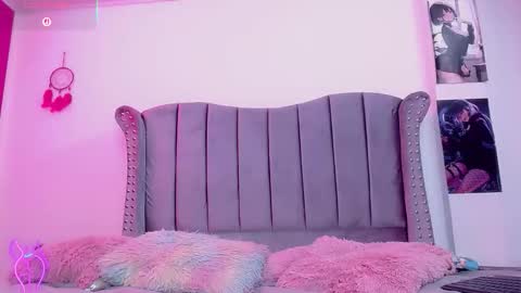 melody online show from October 20, 8:25 pm