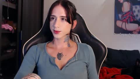 mely online show from February 22, 10:52 pm