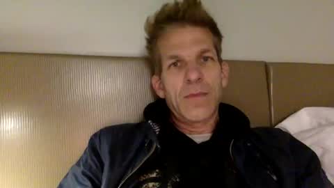 Andres online show from November 11, 3:52 am