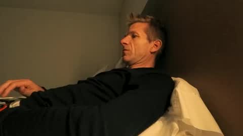 Andres online show from November 16, 5:42 am