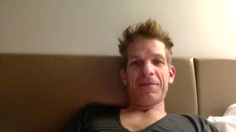 Andres online show from November 12, 4:04 am