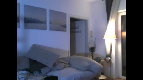 Dennis2Menace online show from March 4, 7:00 pm