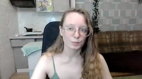 Snapshot of meowcr chatting on September 23, 9:21 pm meowcr online show from September 23, 9:21 pm