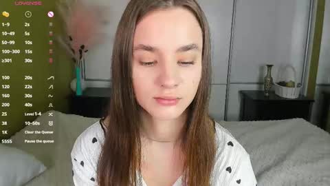 Julie online show from March 25, 10:11 am