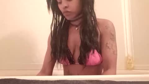 mercedesmakesyoucum6999 online show from January 10, 8:20 am