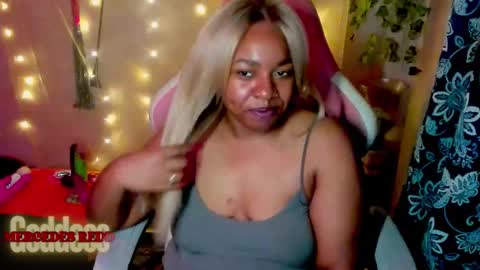 Mercedes Redd online show from June 6, 2:45 pm
