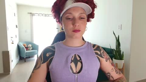 Miss Freckles online show from November 2, 6:52 pm