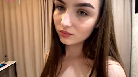 Snapshot of meridethvilca chatting on October 20, 8:03 pm Rina online show from October 20, 8:03 pm