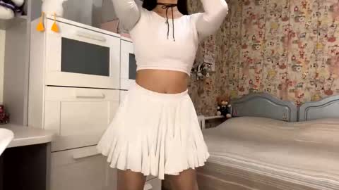 Enni online show from December 16, 6:25 pm