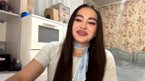 Enni online show from November 10, 4:21 pm