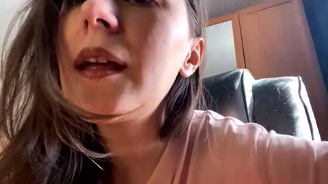 Jessica online show from April 11, 9:35 am