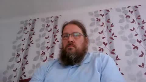 Snapshot of metallbuddy chatting on October 2, 7:40 am ask me online show from October 2, 7:40 am