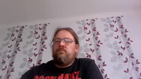 Snapshot of metallbuddy chatting on October 26, 9:54 am ask me online show from October 26, 9:54 am
