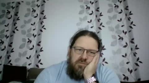 Snapshot of metallbuddy chatting on February 26, 7:02 am ask me online show from February 26, 7:02 am