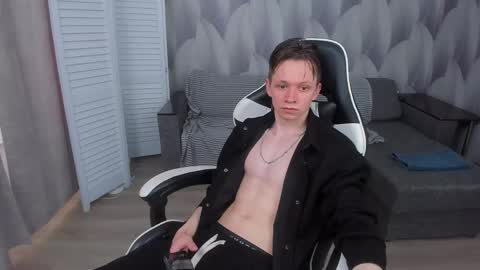 MEVERIK OUSHEN online show from April 15, 8:06 am