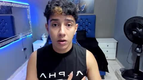 mexwilliams online show from December 4, 12:49 pm