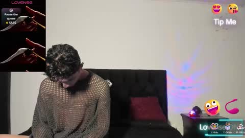 Snapshot of mhatias_ chatting on October 25, 6:24 am MATHIAS online show from October 25, 6:24 am
