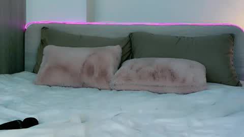 Mia Martskaya online show from February 13, 9:34 am