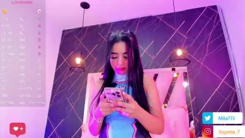 Mia online show from November 8, 4:48 am