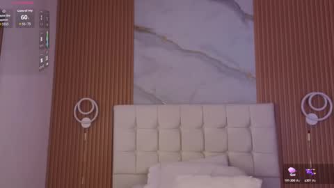 mia online show from October 6, 3:35 am