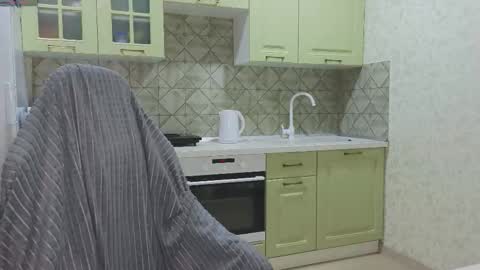 Mia online show from February 20, 6:54 pm