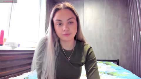 Mia online show from February 2, 2:53 am