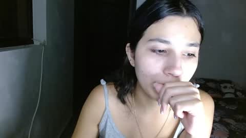 Mia online show from June 3, 4:59 am
