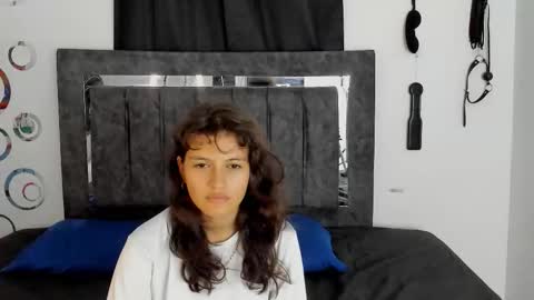 Mia and Kenai online show from December 17, 12:23 pm