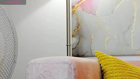 mia_babys online show from January 25, 12:37 pm