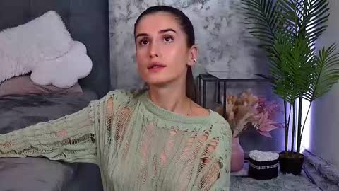 Freya Allen online show from October 19, 10:47 pm