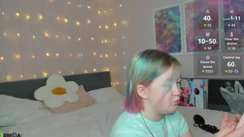 Mia online show from February 3, 2:53 am