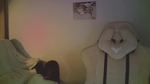 Mia online show from April 2, 10:16 pm