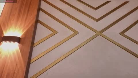 M I A  online show from October 28, 8:54 pm