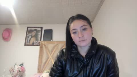 mia kaneee online show from September 19, 1:43 am