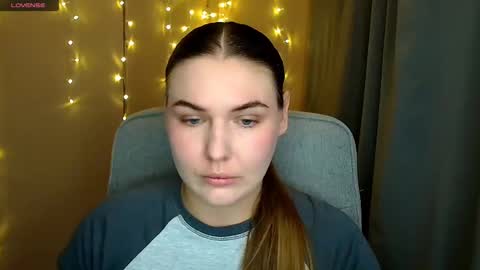 mia_lemm online show from November 6, 11:24 am