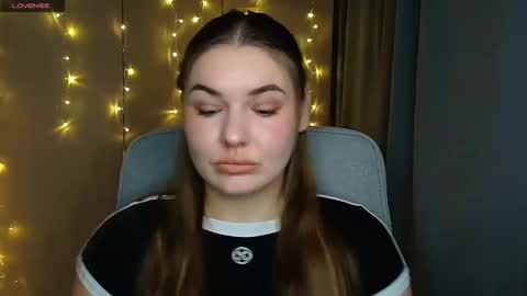 mia_lemm online show from October 29, 8:38 am