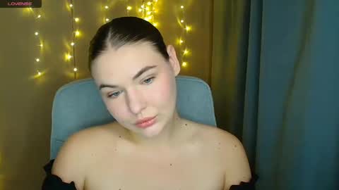 mia_lemm online show from November 10, 8:39 am