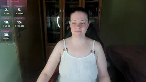 mia_lores online show from April 19, 9:21 am