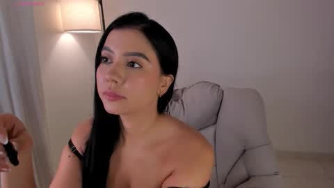 MIA LOVE   online show from January 8, 4:13 pm