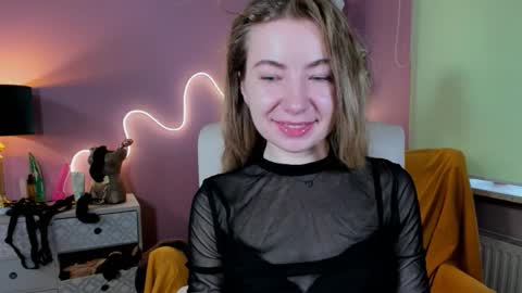 Mia online show from September 26, 7:05 am