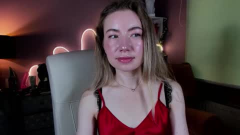 Mia online show from September 20, 7:00 am