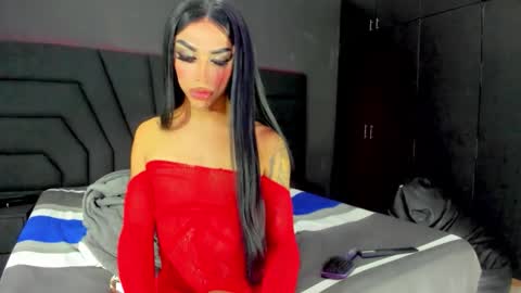 Mia3 online show from December 17, 2:29 am