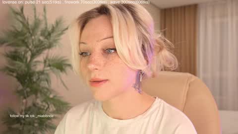 mia_milagros online show from November 12, 12:57 am