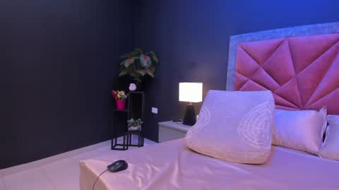 MIA  online show from April 17, 10:23 pm