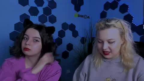 mia_mooon_ online show from April 21, 7:48 am