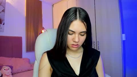 Mia Nevaeh - follow me online show from January 14, 8:39 pm