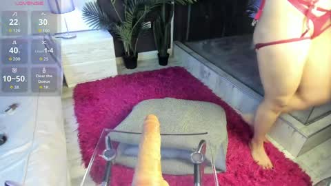 Mia online show from April 8, 3:42 am