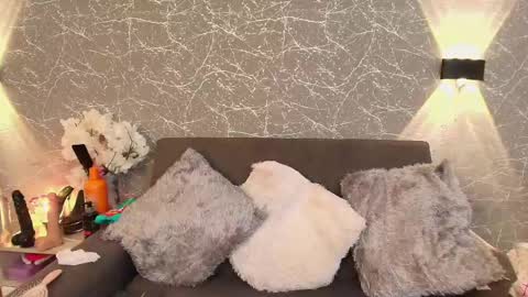 Mia Roux online show from February 9, 9:49 pm