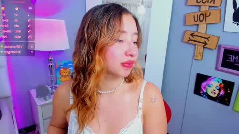 Mia  online show from November 6, 1:14 pm